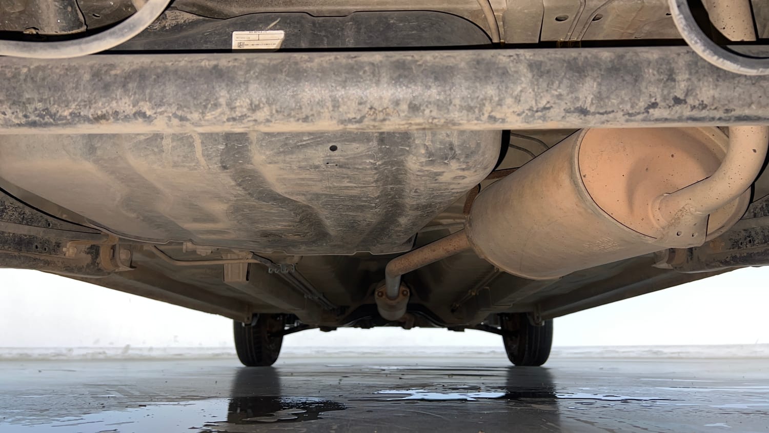 Used 2015 Maruti Suzuki Wagon R LXI CNG Cng Manual extra REAR UNDERBODY VIEW (TAKEN FROM REAR)