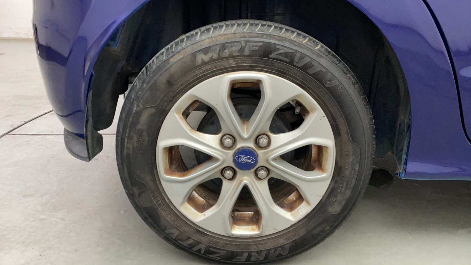 Used 2016 Ford Figo Titanium 1.2 Ti-VCT Petrol Manual tyres RIGHT REAR TYRE RIM VIEW