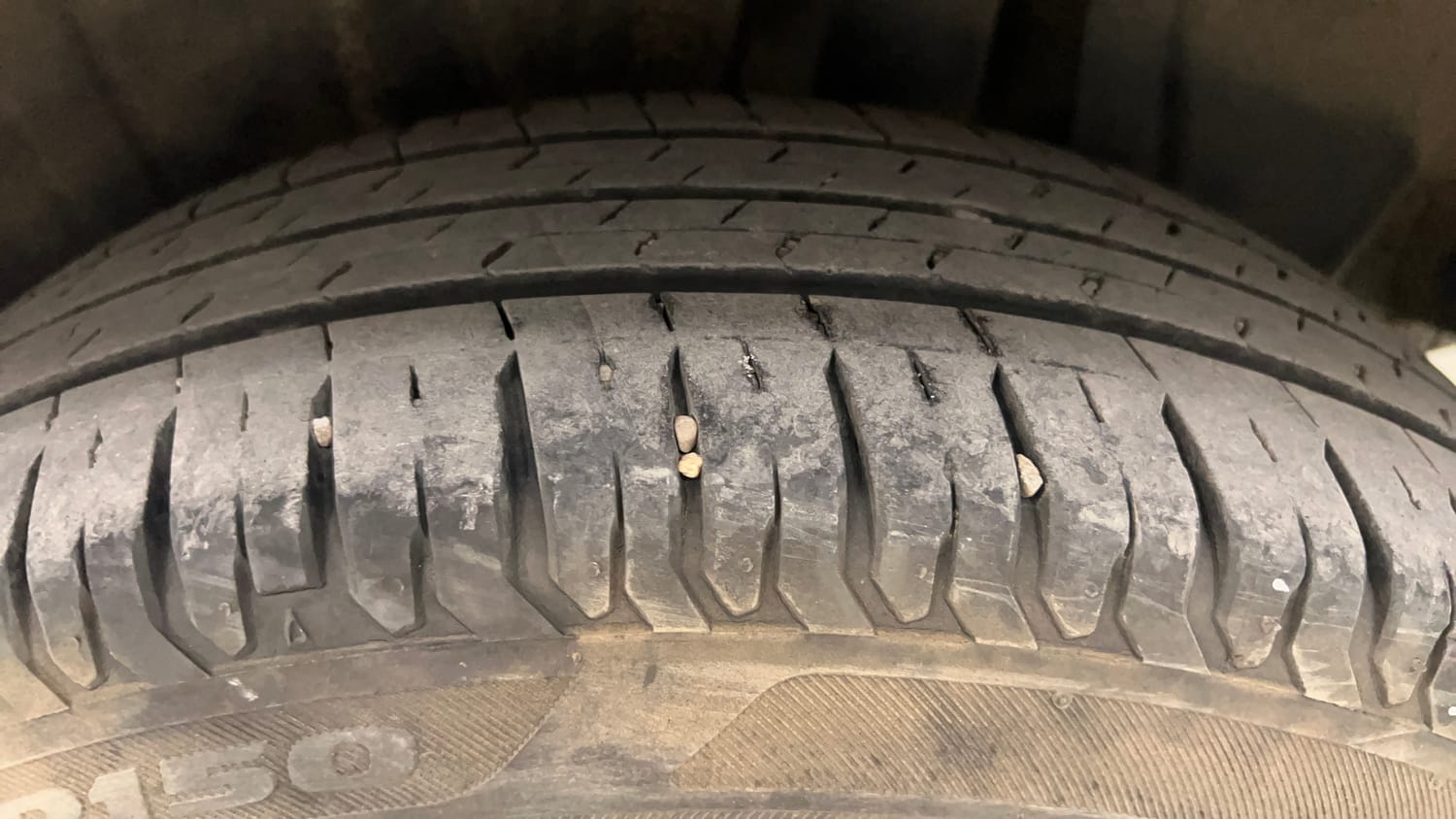 Used 2023 Maruti Suzuki Ertiga ZXi Plus Petrol Manual tyres LEFT REAR TYRE TREAD VIEW