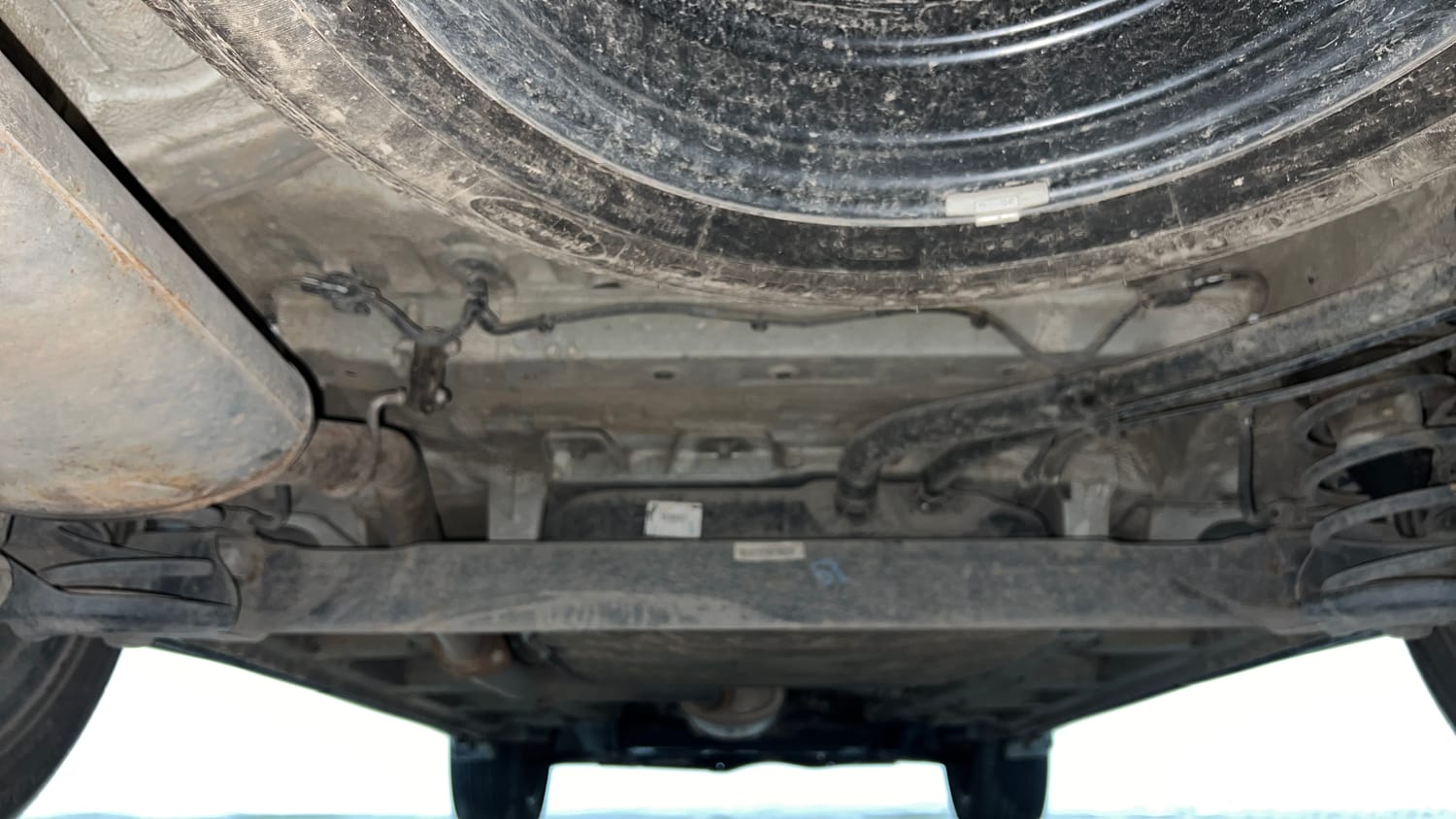 Used 2022 MG Motors Hector Sharp 1.5 Petrol CVT Petrol Automatic extra REAR UNDERBODY VIEW (TAKEN FROM REAR)