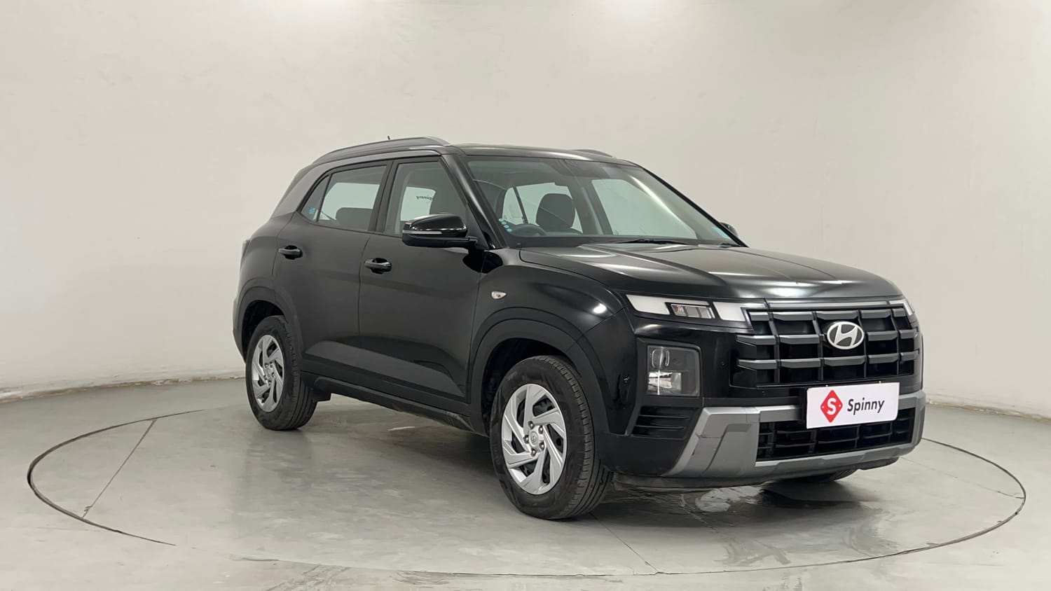 Used 2024 Hyundai Creta 1.5 MPi Petrol MT E Petrol Manual exterior RIGHT FRONT CORNER VIEW