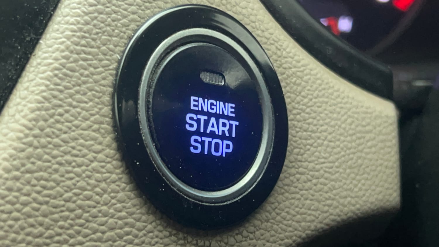 Used 2019 Hyundai Elite i20 Asta 1.2 (O) Petrol Manual top_features Keyless start