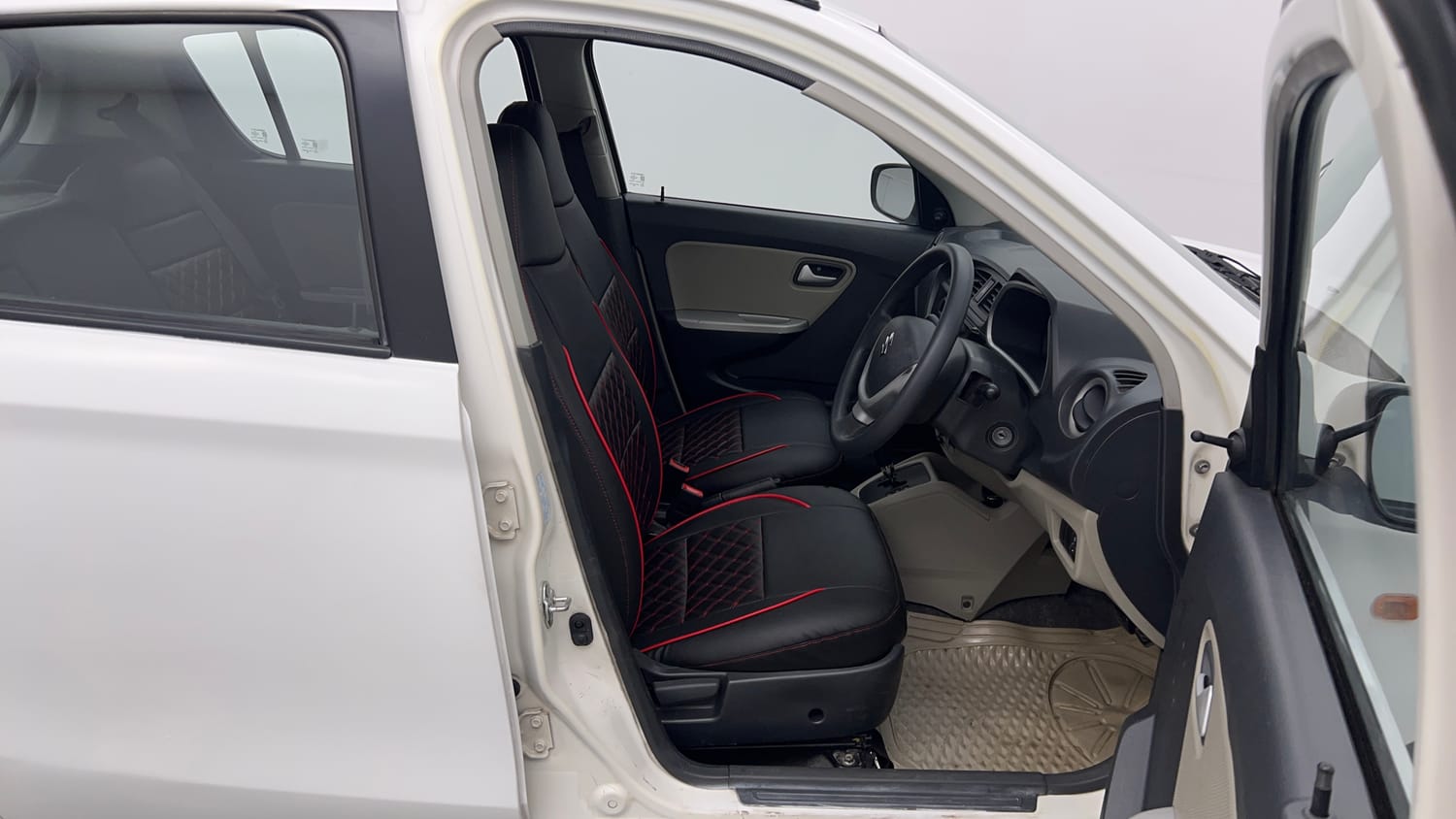 Used 2014 Maruti Suzuki Alto K10 VXi AMT Petrol Automatic interior RIGHT SIDE FRONT DOOR CABIN VIEW