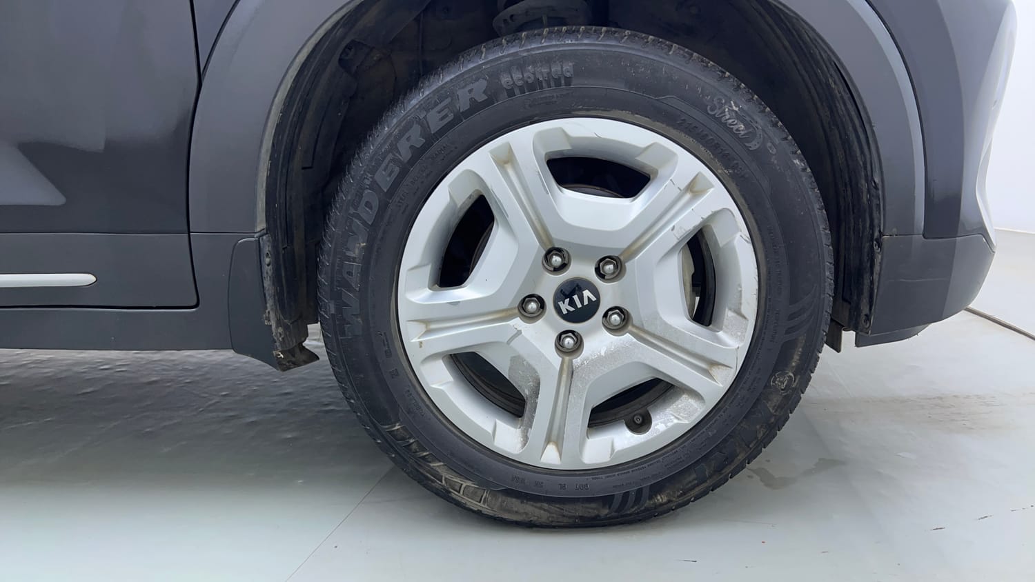 Used 2020 Kia Sonet HTX 1.0 iMT Petrol Manual tyres RIGHT FRONT TYRE RIM VIEW