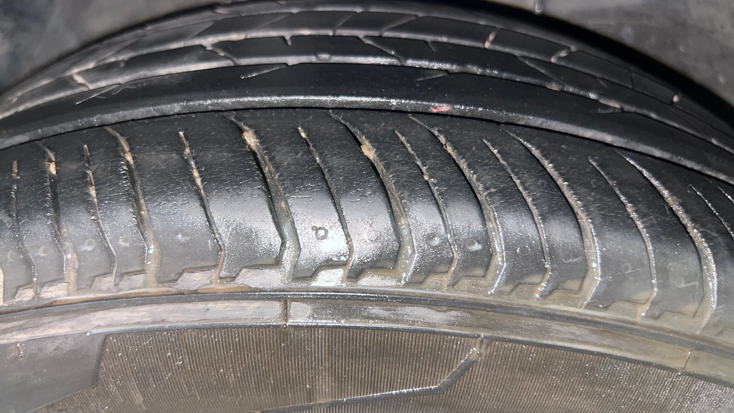 Used 2015 Hyundai Elite i20 Asta 1.2 Petrol Manual tyres RIGHT REAR TYRE TREAD VIEW