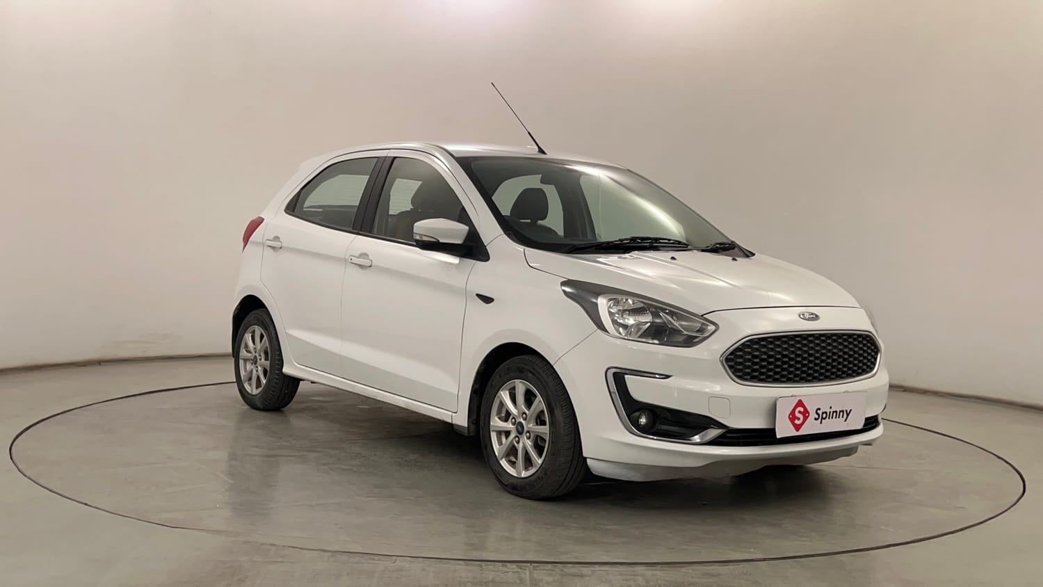 Used 2019 Ford Figo Titanium 1.2 Ti-VCT MT Petrol Manual exterior RIGHT FRONT CORNER VIEW