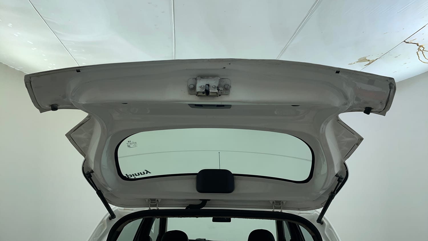 Used 2016 Renault Kwid RXT Petrol Manual interior DICKY DOOR OPEN VIEW