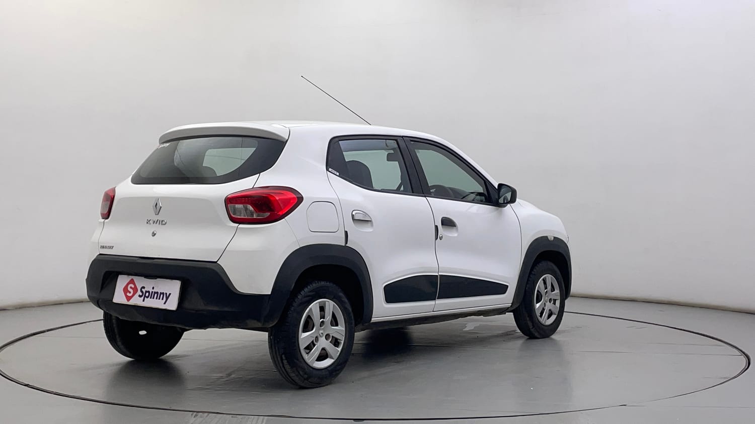 Used 2016 Renault Kwid RXT Petrol Manual exterior RIGHT REAR CORNER VIEW