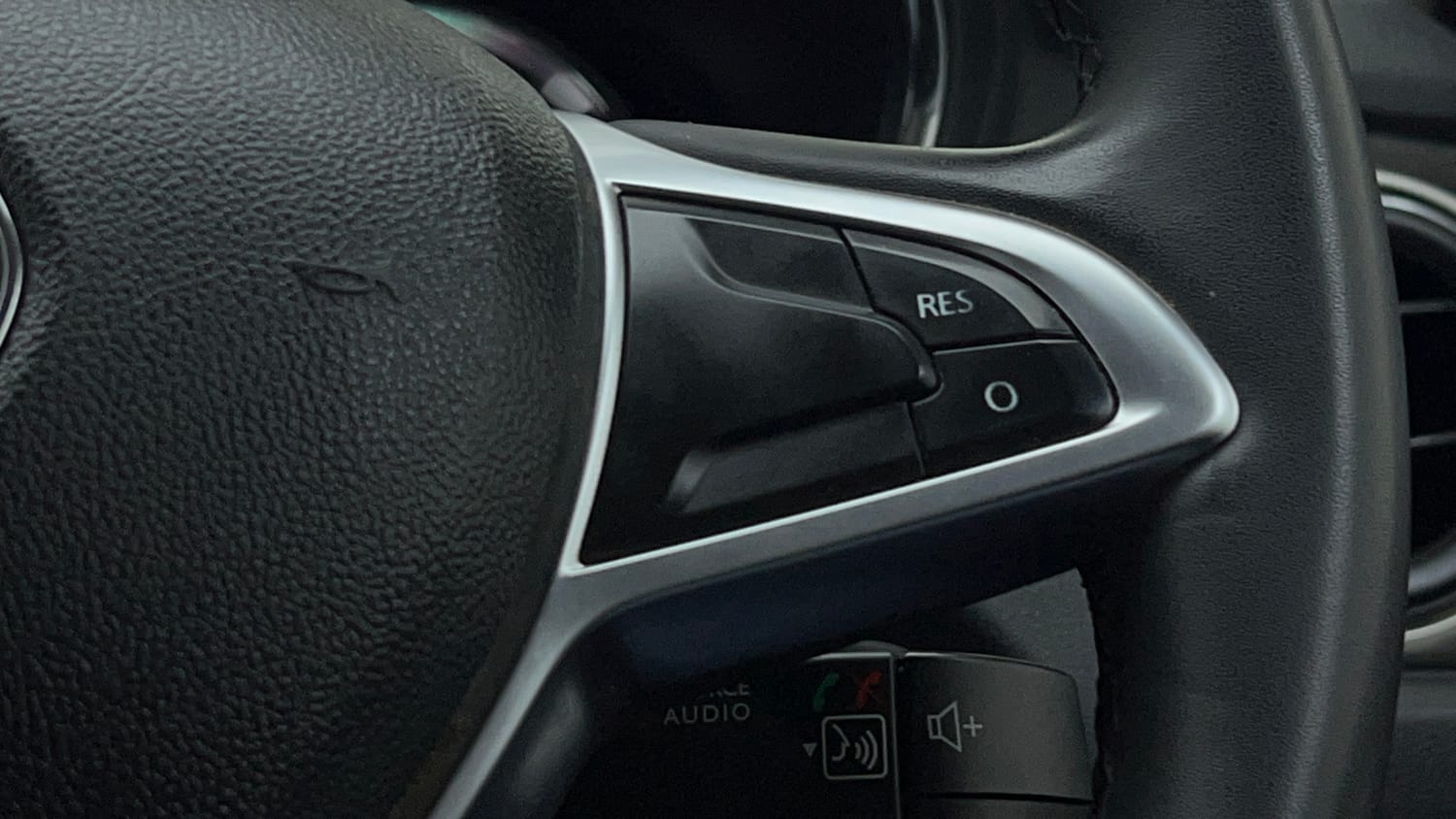 Used 2021 Renault Duster RXZ 1.3 Turbo Petrol CVT Petrol Automatic top_features Cruise control