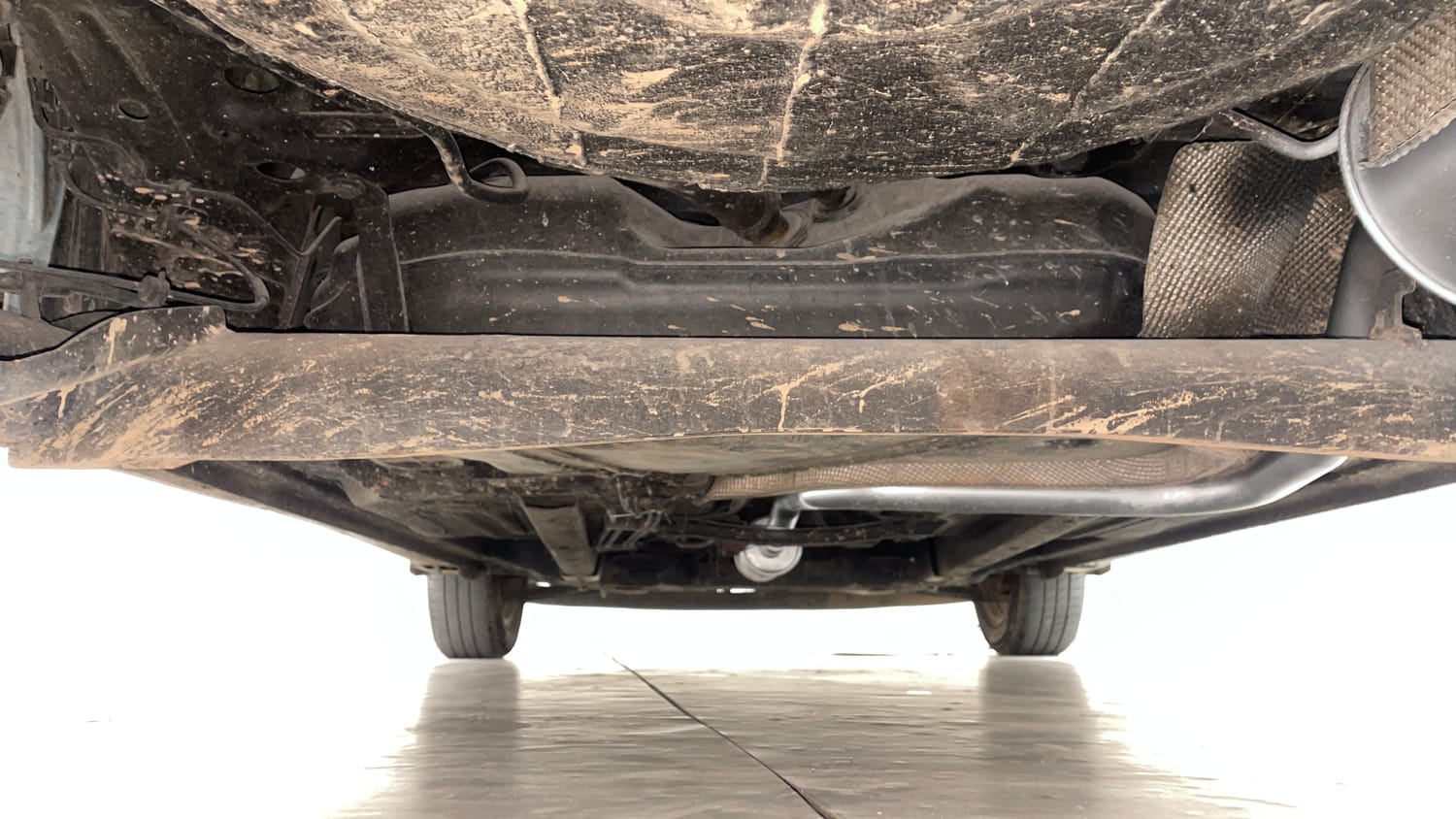 Used 2016 Ford Figo Titanium 1.2 Ti-VCT Petrol Manual extra REAR UNDERBODY VIEW (TAKEN FROM REAR)