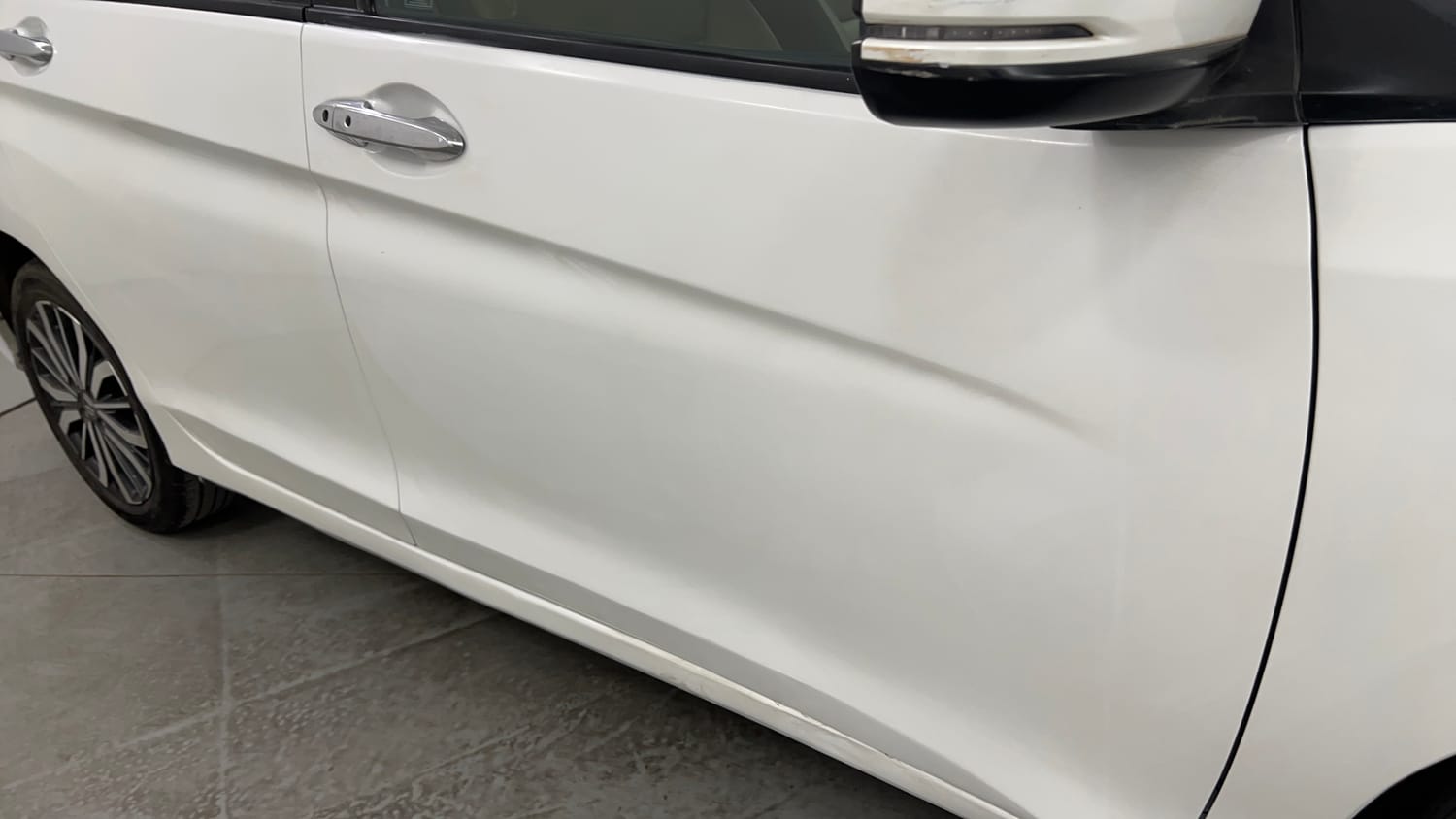 Used 2018 Honda City VX Petrol Petrol Manual dents MINOR SCRATCH