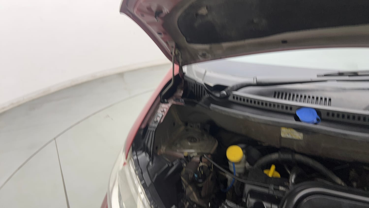 Used 2019 Datsun Redi-GO T (O) Petrol Manual engine ENGINE RIGHT SIDE HINGE & APRON VIEW