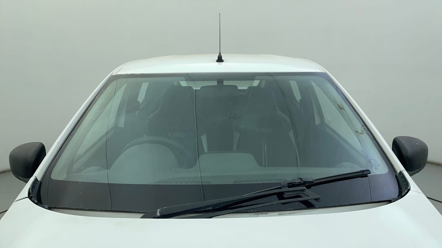 Used 2016 Renault Kwid RXT Petrol Manual exterior FRONT WINDSHIELD VIEW