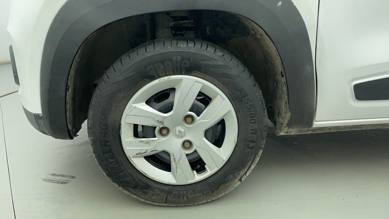 Used 2016 Renault Kwid RXT Petrol Manual tyres LEFT FRONT TYRE RIM VIEW