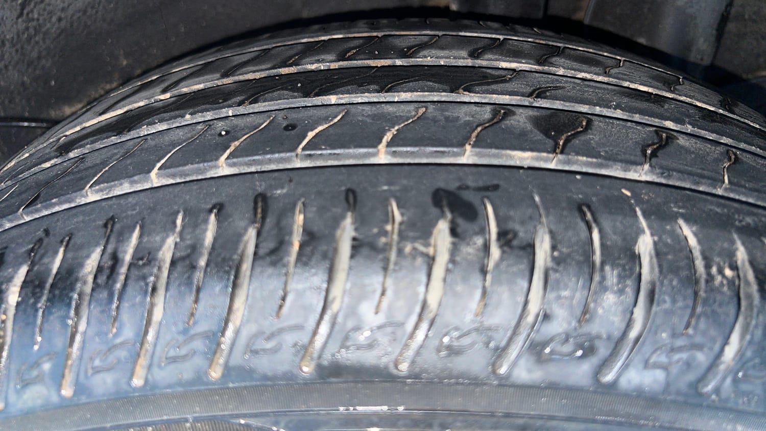 Used 2020 Kia Sonet HTX 1.0 iMT Petrol Manual tyres LEFT REAR TYRE TREAD VIEW