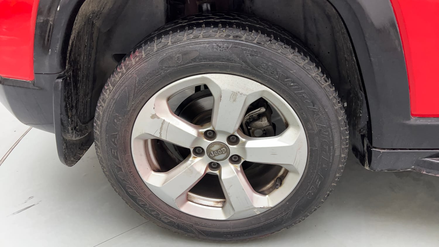 Used 2019 Jeep Compass Limited 1.4 Petrol AT Petrol Automatic tyres RIGHT REAR TYRE RIM VIEW