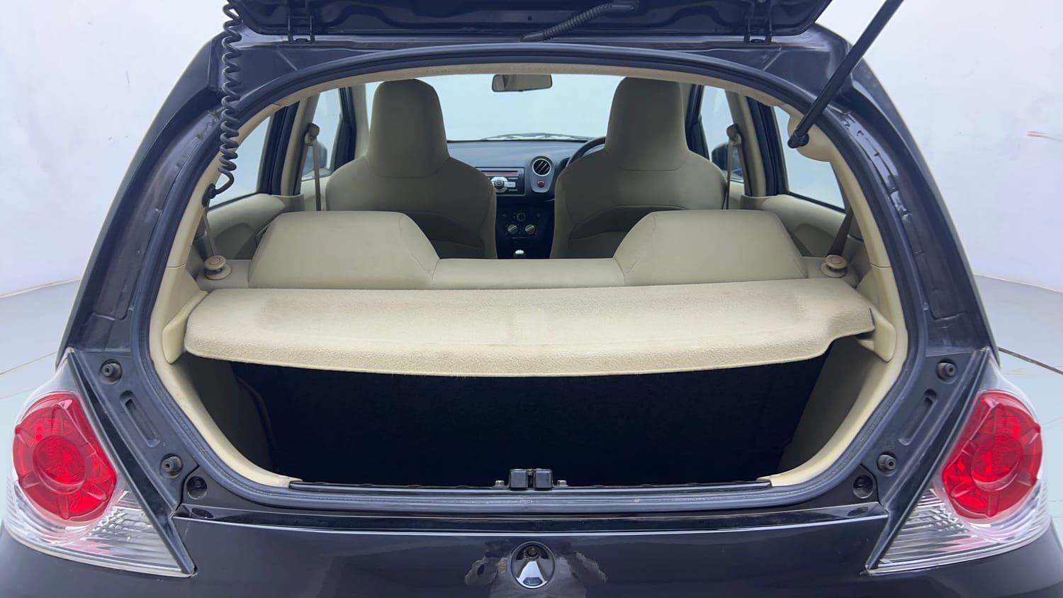 Used 2014 Honda Brio S MT Petrol Manual interior DICKY INSIDE VIEW