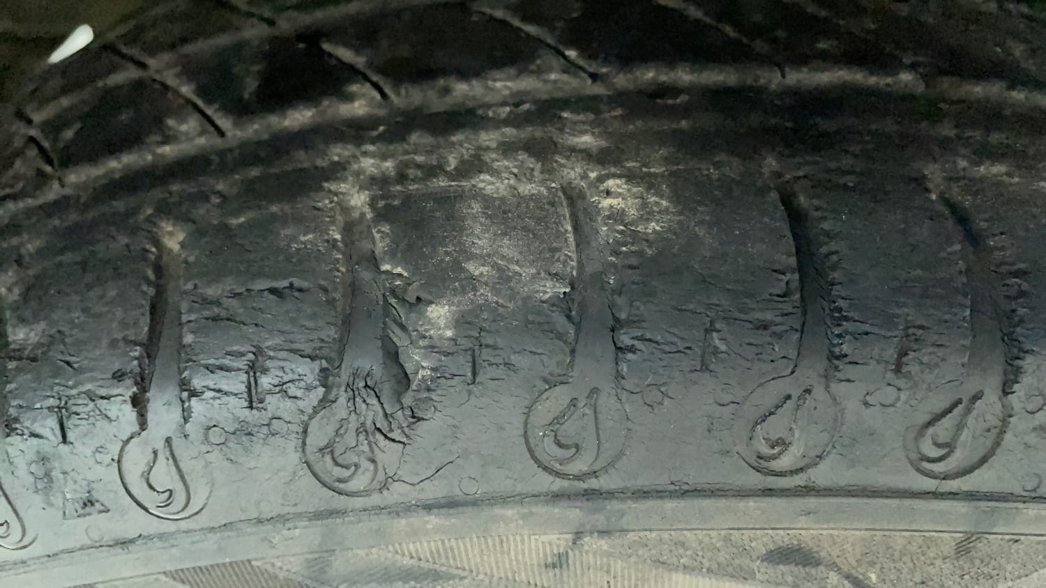 Used 2020 Tata Tiago XZA Petrol Automatic tyres RIGHT REAR TYRE TREAD VIEW