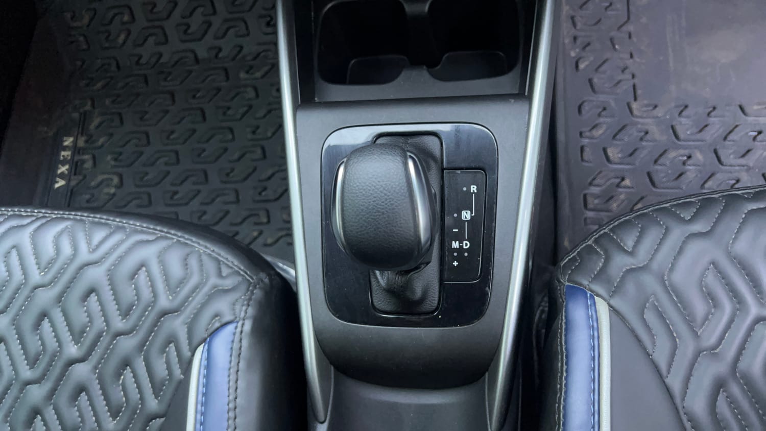 Used 2024 Maruti Suzuki Baleno Alpha AGS Petrol Automatic interior GEAR  KNOB VIEW