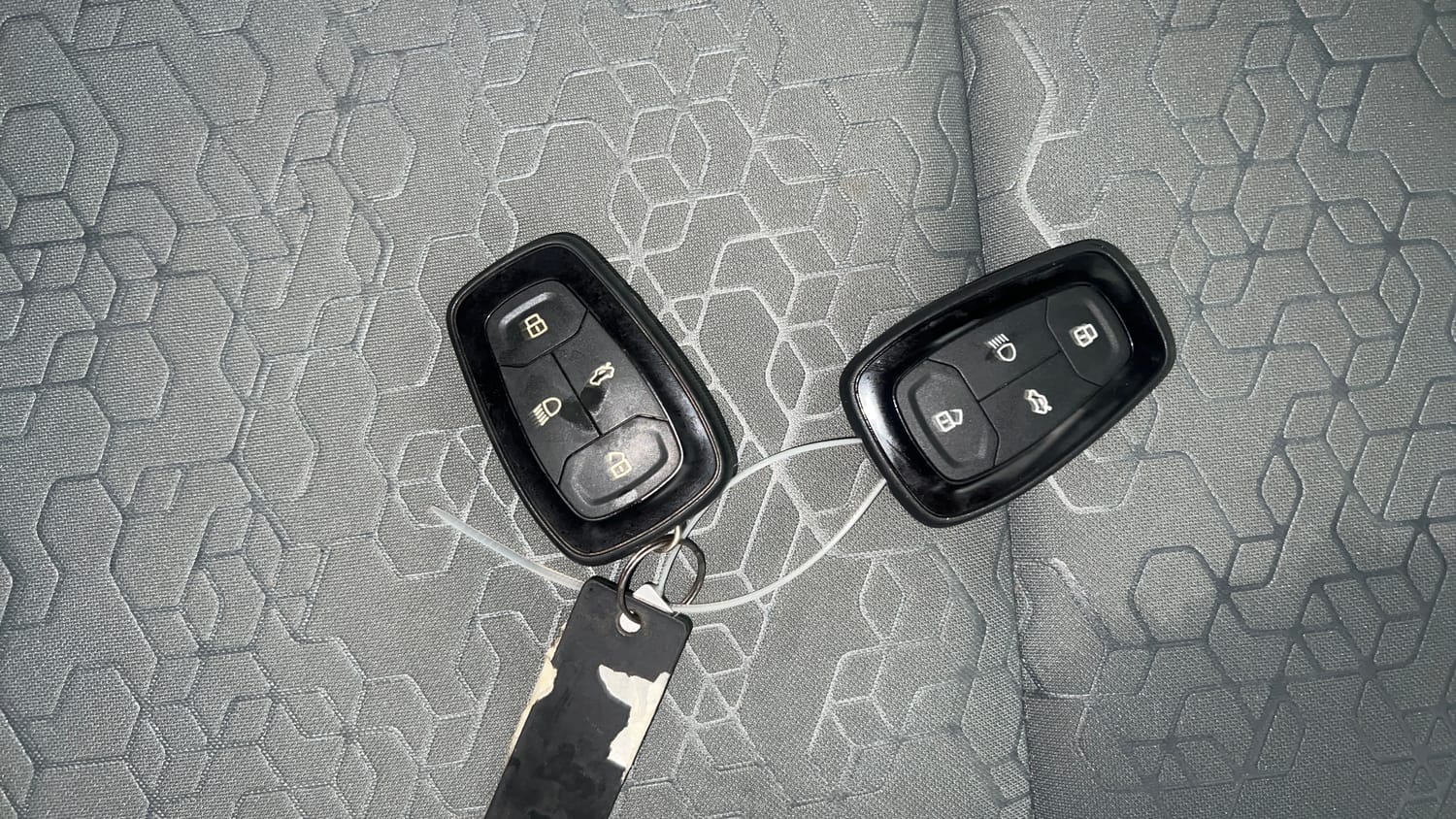 Used 2020 Tata Altroz XZ (O) Petrol Petrol Manual extra CAR KEY VIEW