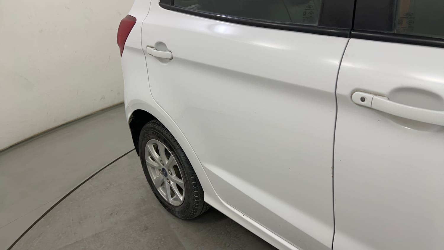 Used 2019 Ford Figo Titanium 1.2 Ti-VCT MT Petrol Manual dents MINOR SCRATCH