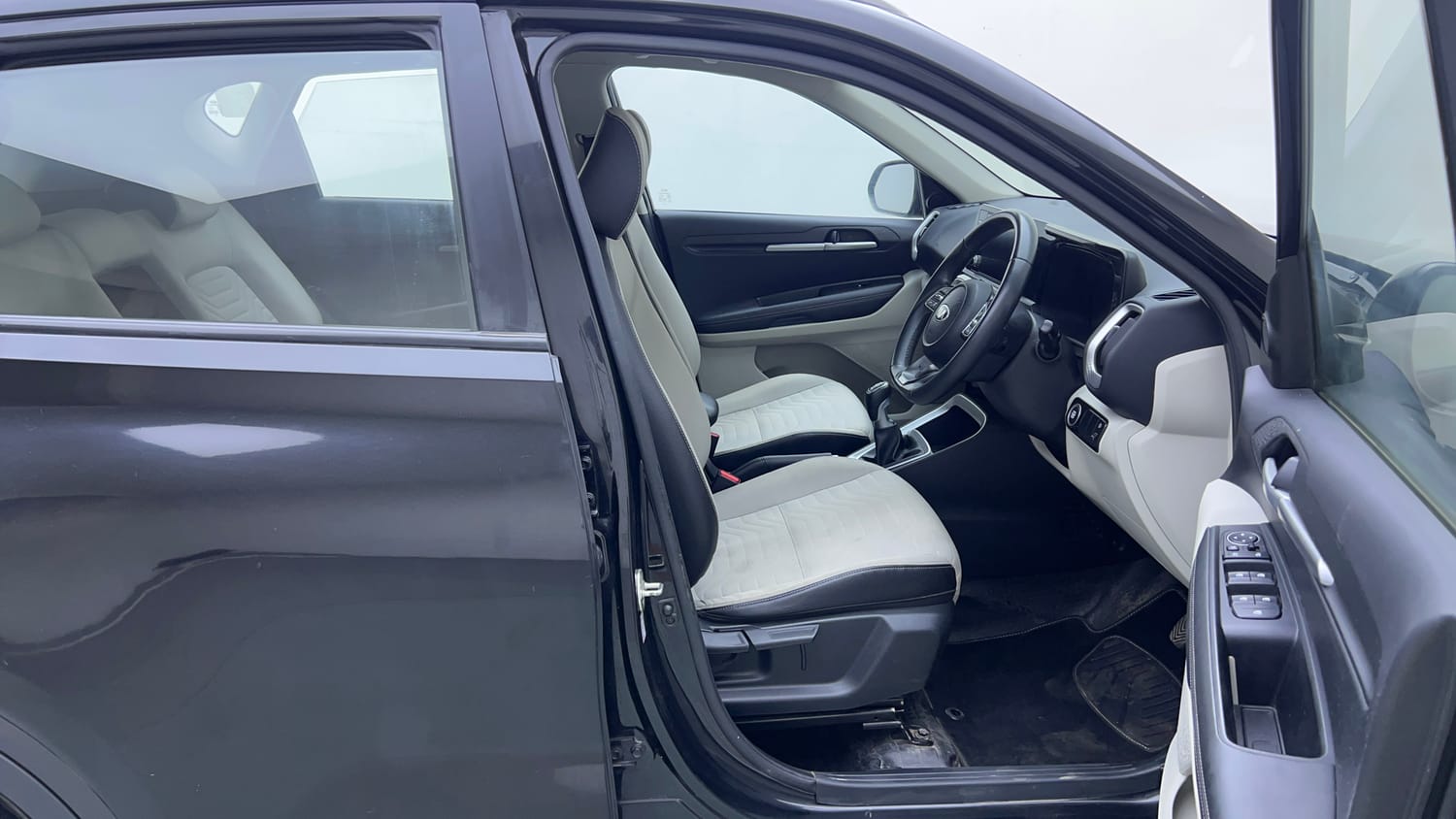 Used 2020 Kia Sonet HTX 1.0 iMT Petrol Manual interior RIGHT SIDE FRONT DOOR CABIN VIEW