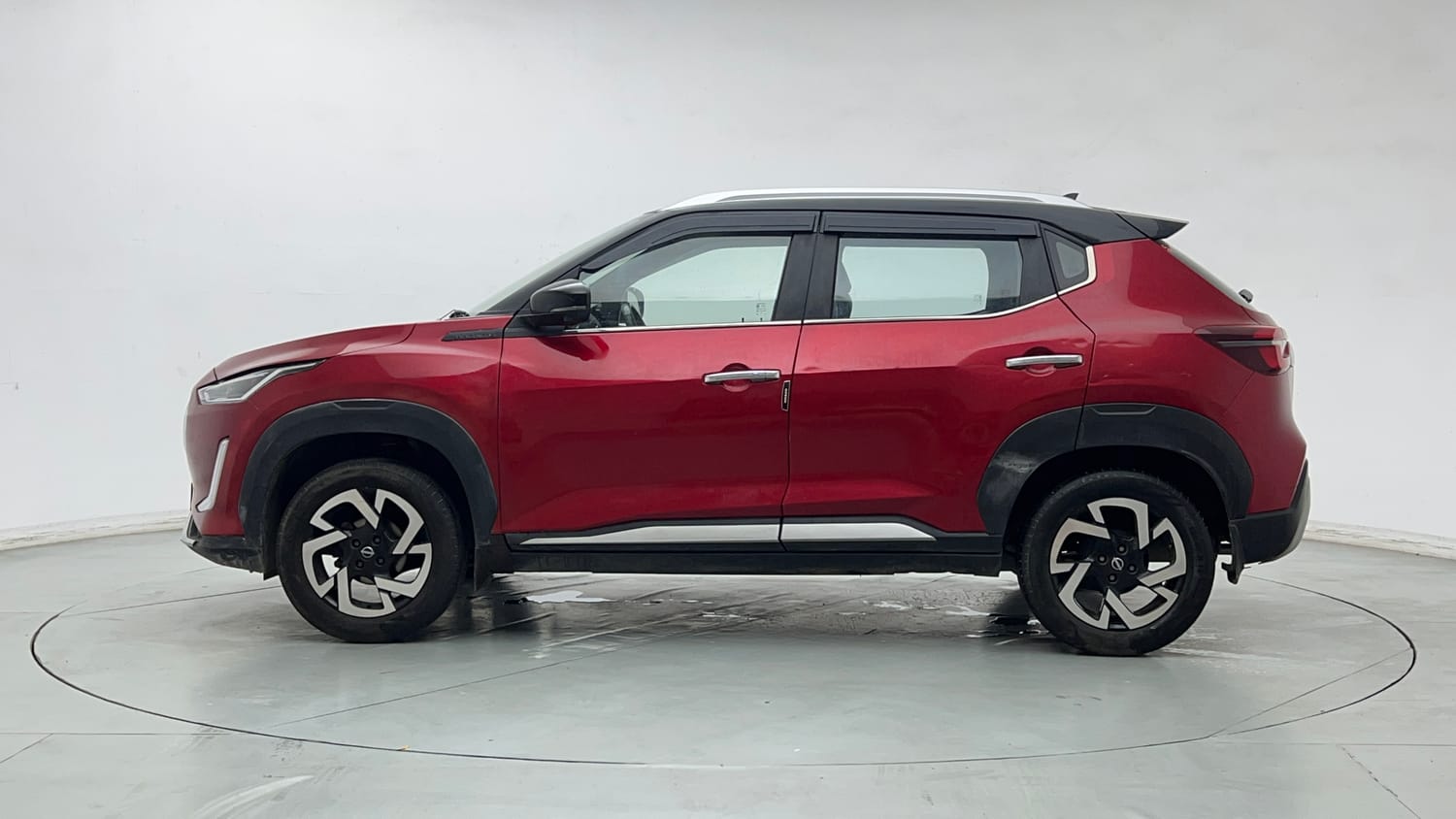 Used 2021 Nissan Magnite XV Premium Petrol + CNG(Outside Fitted) Cng Manual exterior LEFT SIDE VIEW