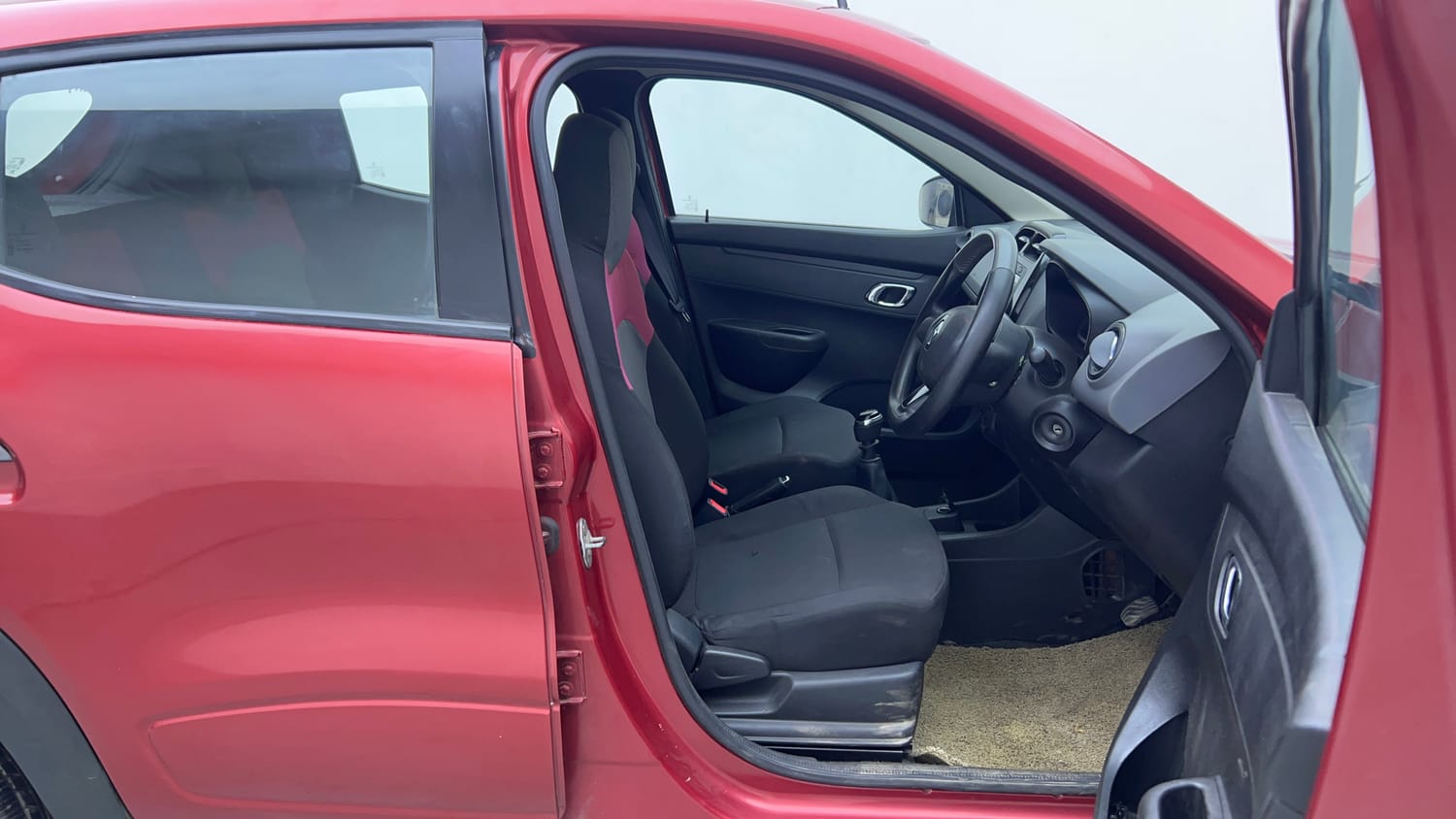 Used 2019 Renault Kwid RXT (O) 1.0 SCE Edition Petrol Manual interior RIGHT SIDE FRONT DOOR CABIN VIEW