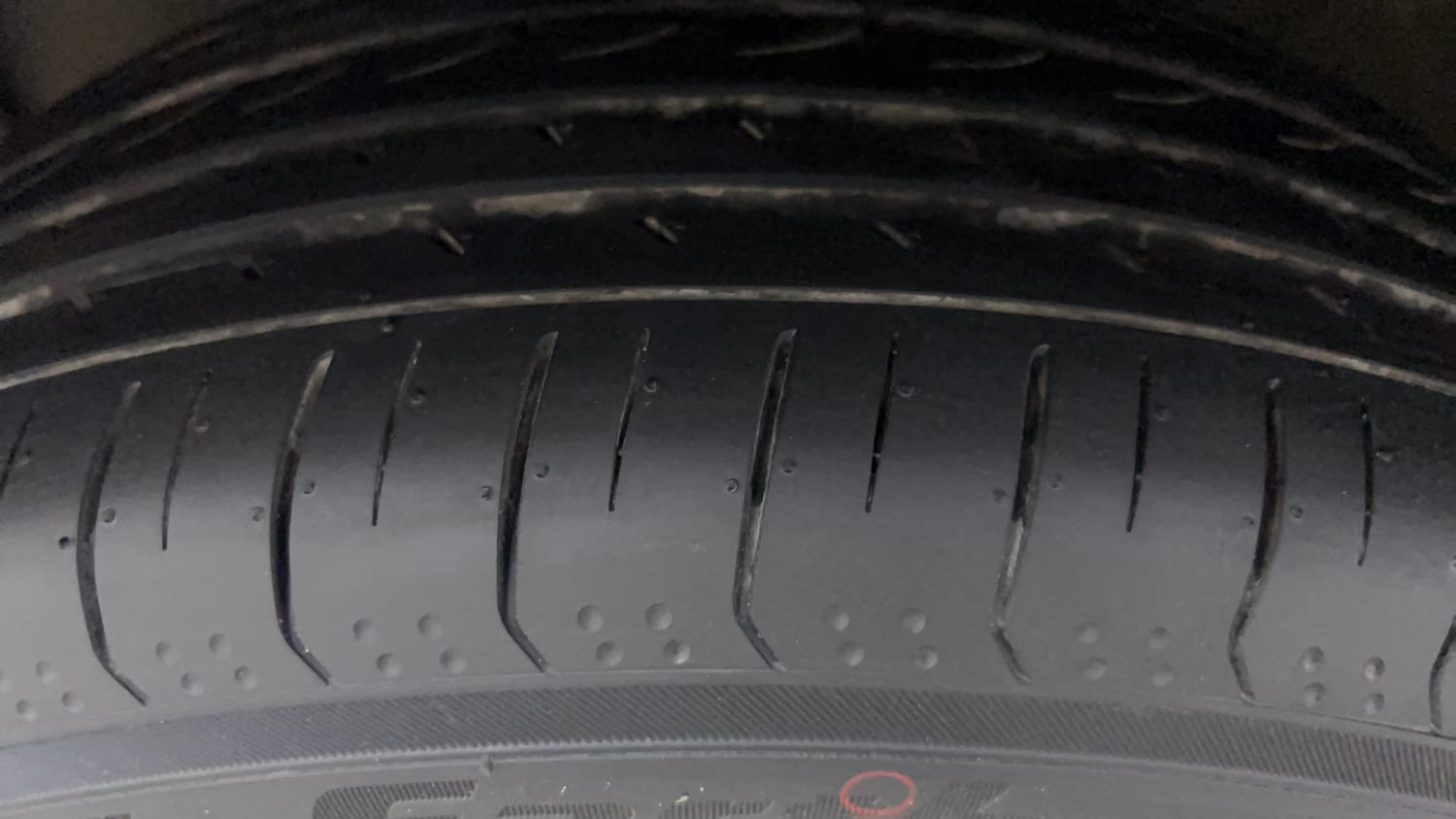 Used 2020 Jeep Compass Limited Plus Petrol AT Petrol Automatic tyres LEFT FRONT TYRE TREAD VIEW