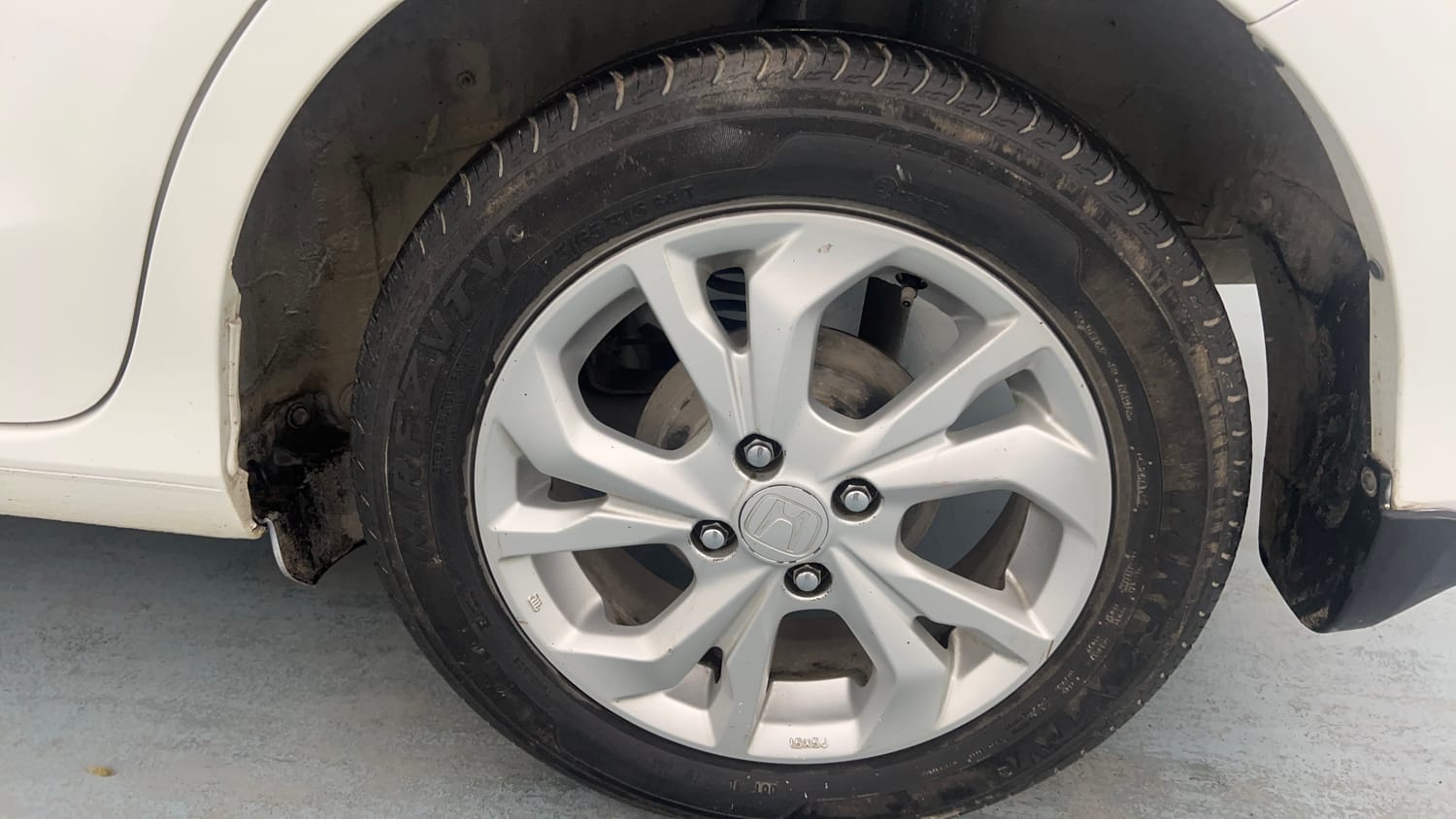 Used 2019 Honda Amaze 1.2 V MT Petrol Petrol Manual tyres LEFT REAR TYRE RIM VIEW