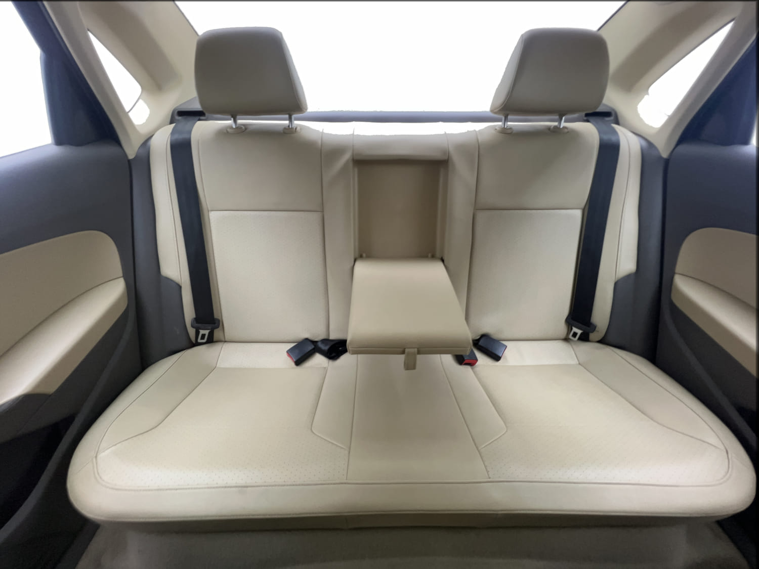 Used 2016 Volkswagen Vento Highline Petrol AT Petrol Automatic interior REAR SEAT CONDITION VIEW