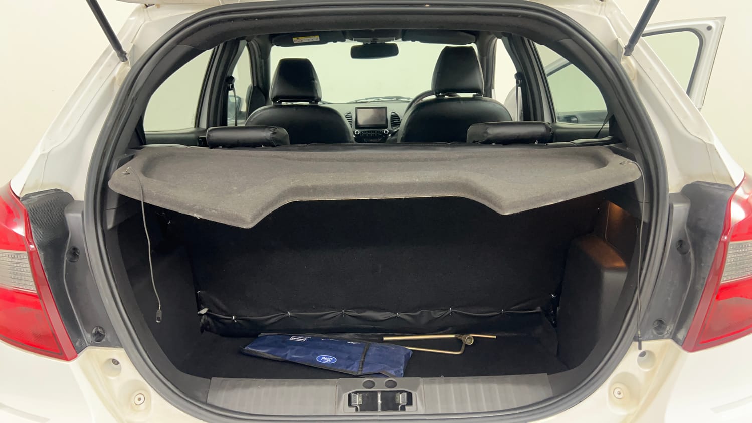 Used 2020 Ford Freestyle Titanium Plus 1.2 Ti-VCT Petrol Manual interior DICKY INSIDE VIEW