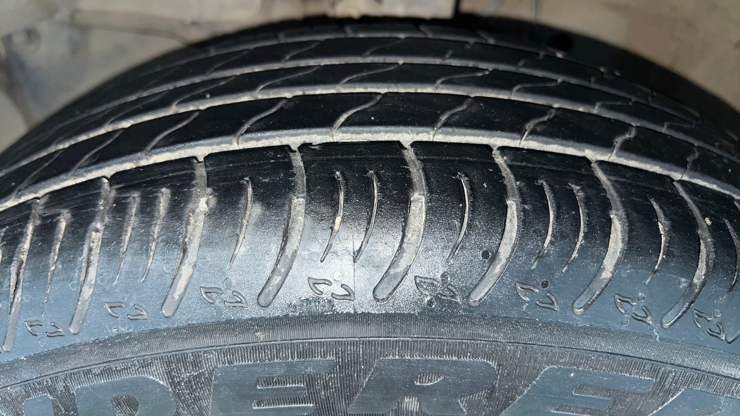 Used 2018 Honda WR-V S MT Petrol Petrol Manual tyres LEFT FRONT TYRE TREAD VIEW
