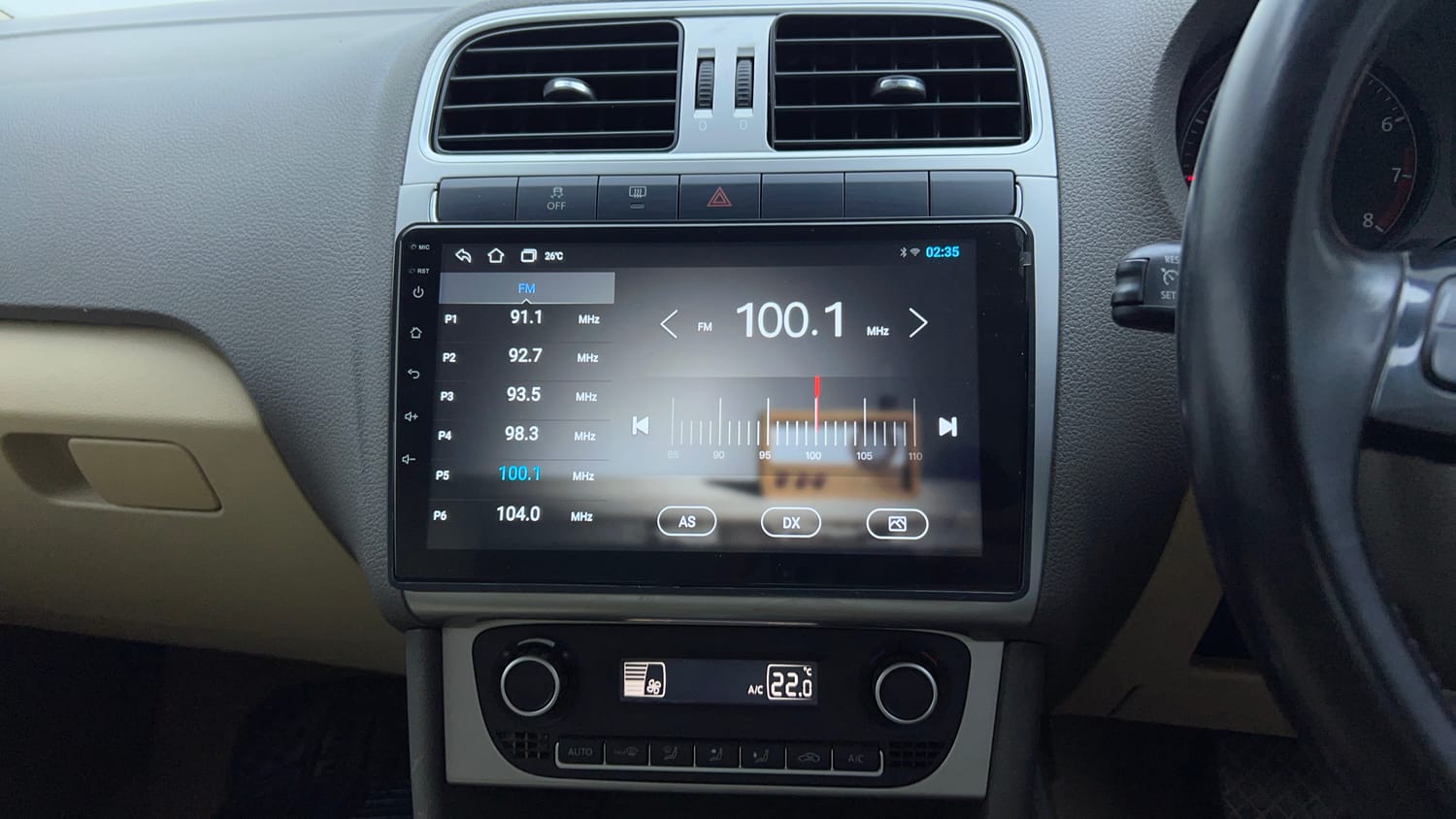 Used 2016 Volkswagen Vento Highline Petrol AT Petrol Automatic top_features Touch screen infotainment system