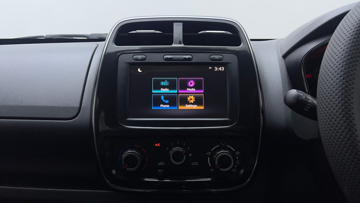 Used 2020 Renault Kwid 1.0 RXT AMT Opt Petrol Automatic top_features Touch screen infotainment system