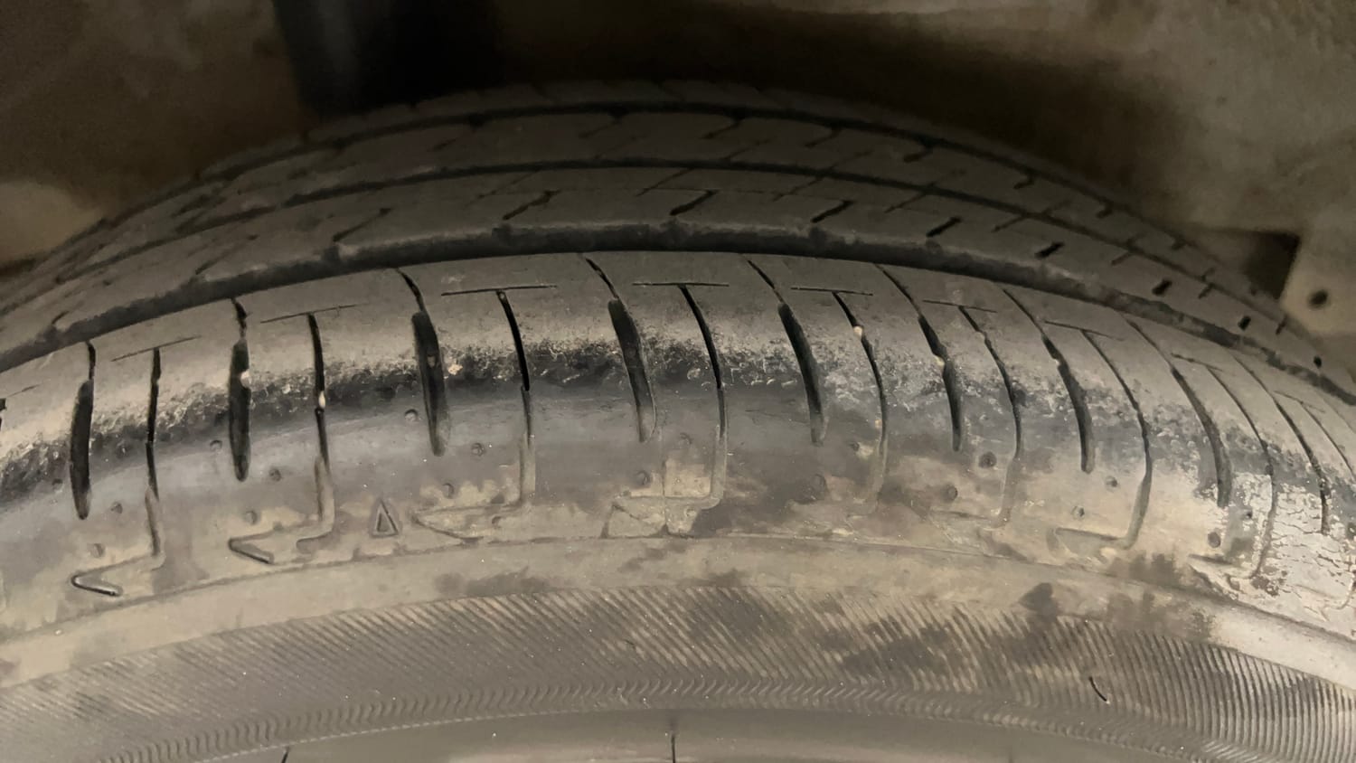 Used 2023 Honda City ZX CVT Petrol Petrol Automatic tyres RIGHT REAR TYRE TREAD VIEW