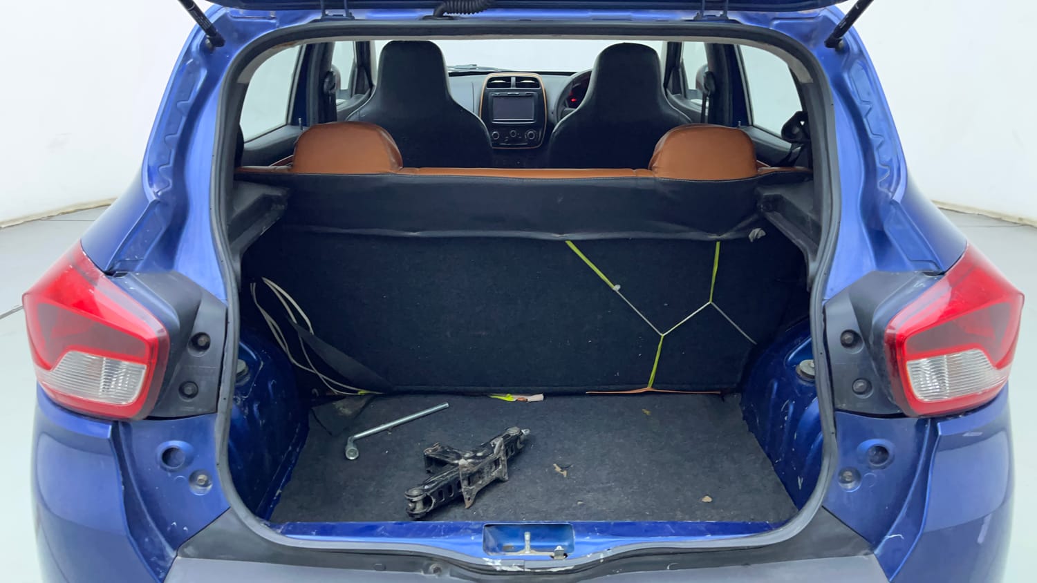 Used 2018 Renault Kwid CLIMBER 1.0 Petrol Manual interior DICKY INSIDE VIEW