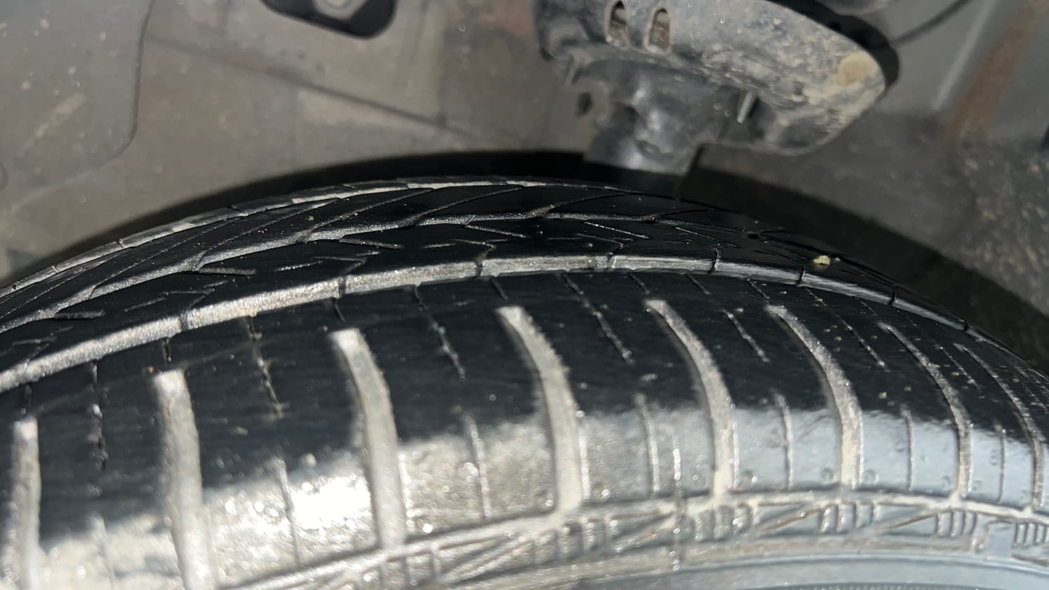 Used 2018 Hyundai Santro Asta Petrol Manual tyres LEFT FRONT TYRE TREAD VIEW
