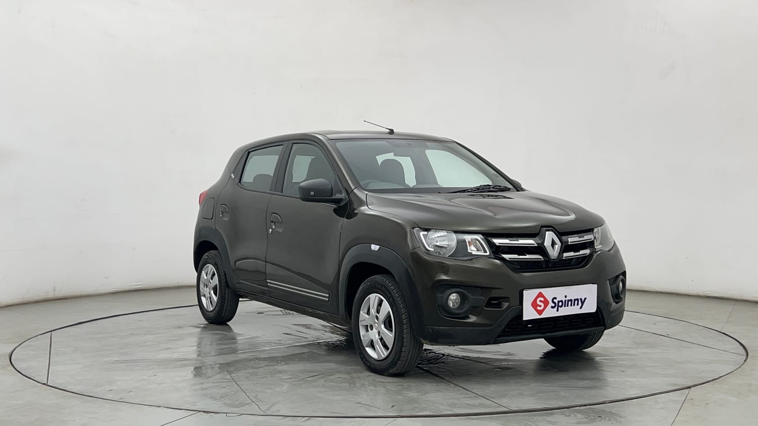 Used 2019 Renault Kwid RXT (O) 1.0 SCE Edition Petrol Manual exterior RIGHT FRONT CORNER VIEW