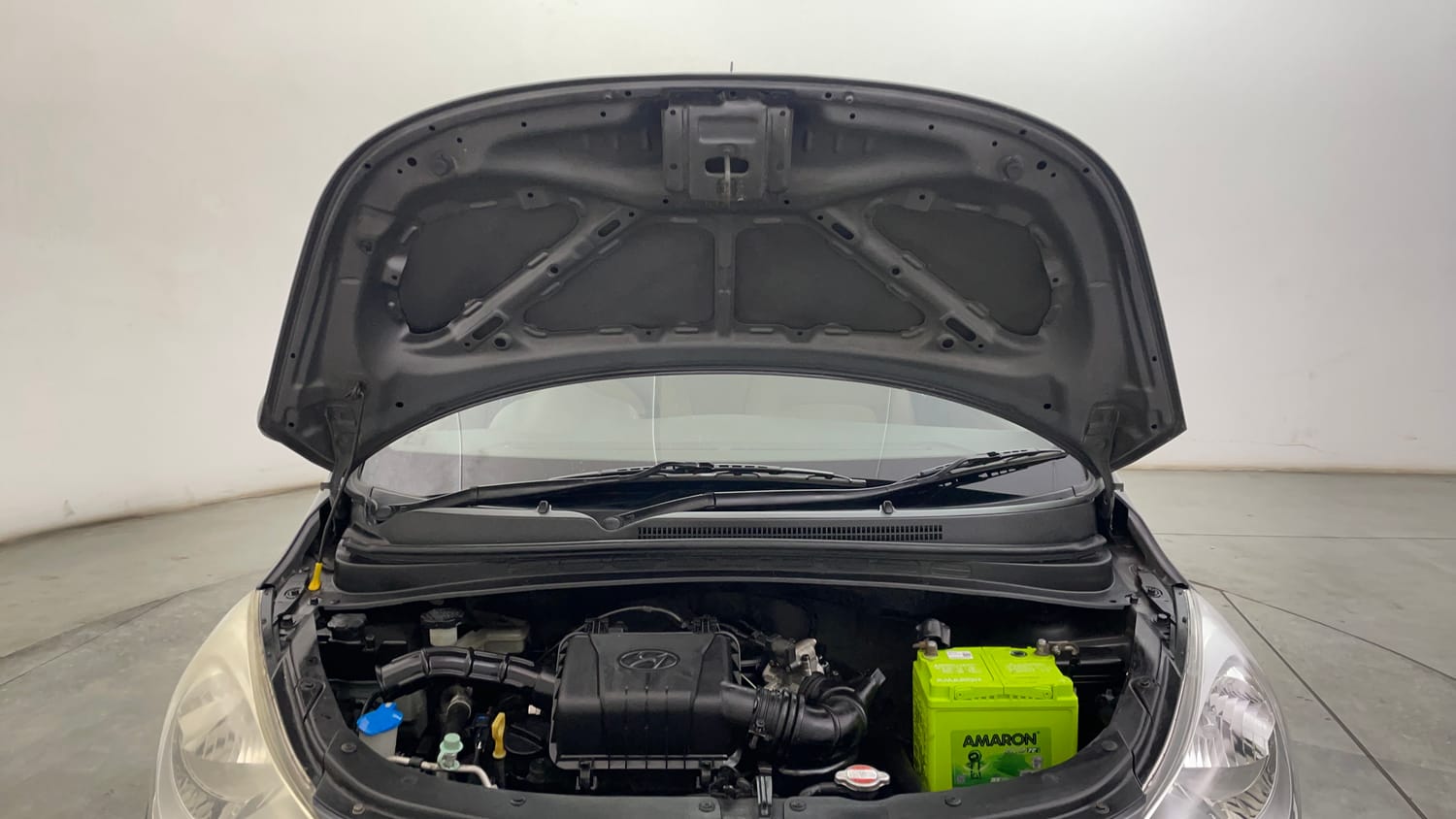 Used 2016 Hyundai i10 Sportz 1.1 iRDE2 Petrol Manual engine ENGINE & BONNET OPEN FRONT VIEW