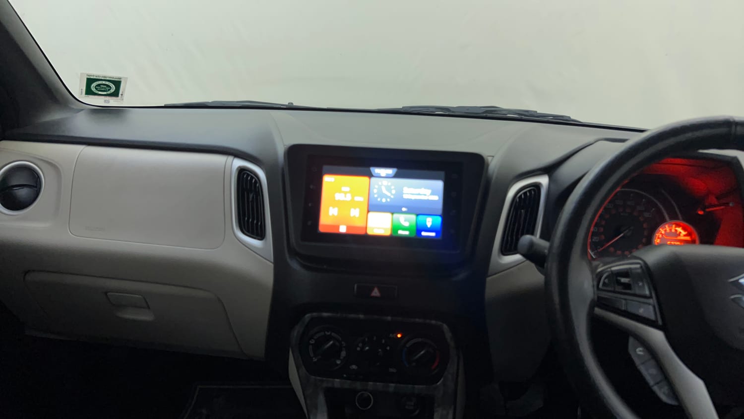 Used 2023 Maruti Suzuki Wagon R ZXI Plus 1.2 Dual Tone Petrol Manual interior MUSIC SYSTEM & AC CONTROL VIEW