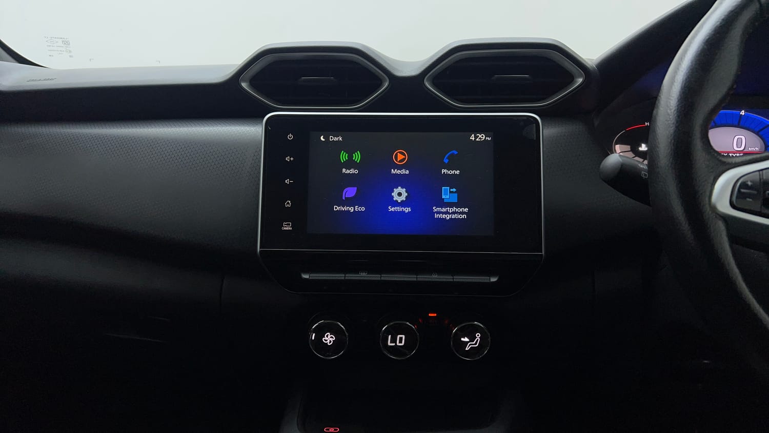 Used 2021 Nissan Magnite XV Premium Petrol + CNG(Outside Fitted) Cng Manual interior MUSIC SYSTEM & AC CONTROL VIEW