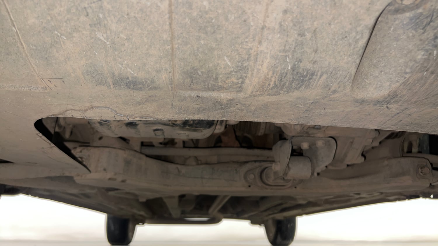 Used 2015 Hyundai Elite i20 Asta 1.2 Petrol Manual extra FRONT LEFT UNDERBODY VIEW