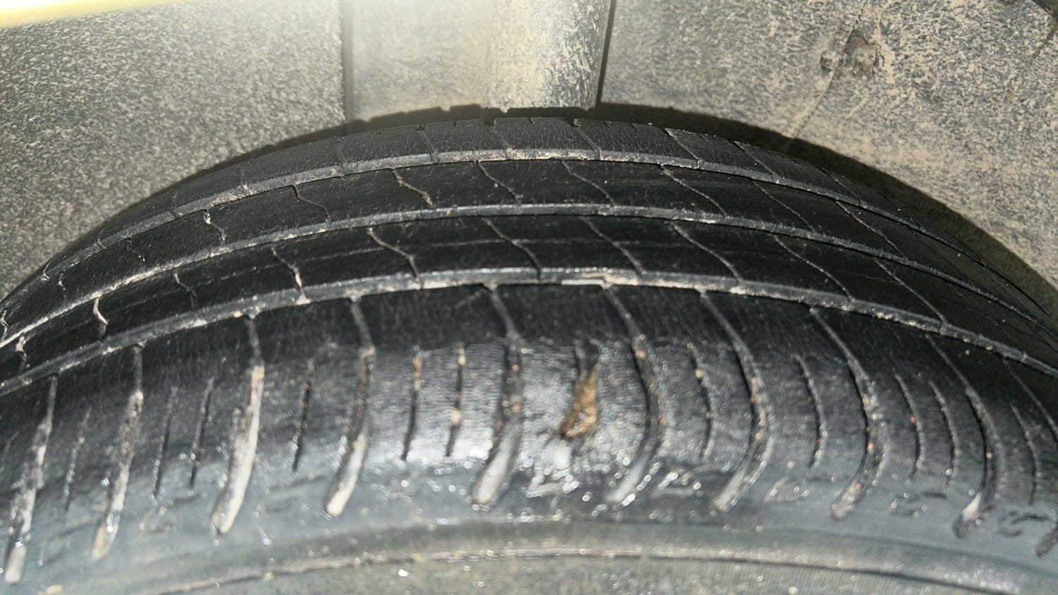 Used 2020 Tata Altroz XZ (O) Petrol Petrol Manual tyres RIGHT REAR TYRE TREAD VIEW