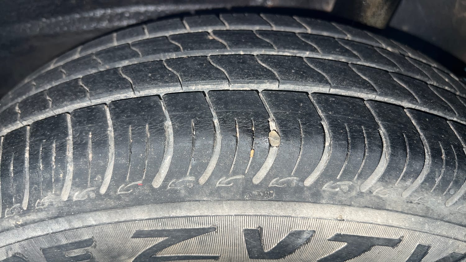 Used 2024 Maruti Suzuki Wagon R VXI 1.0 Petrol Manual tyres LEFT REAR TYRE TREAD VIEW