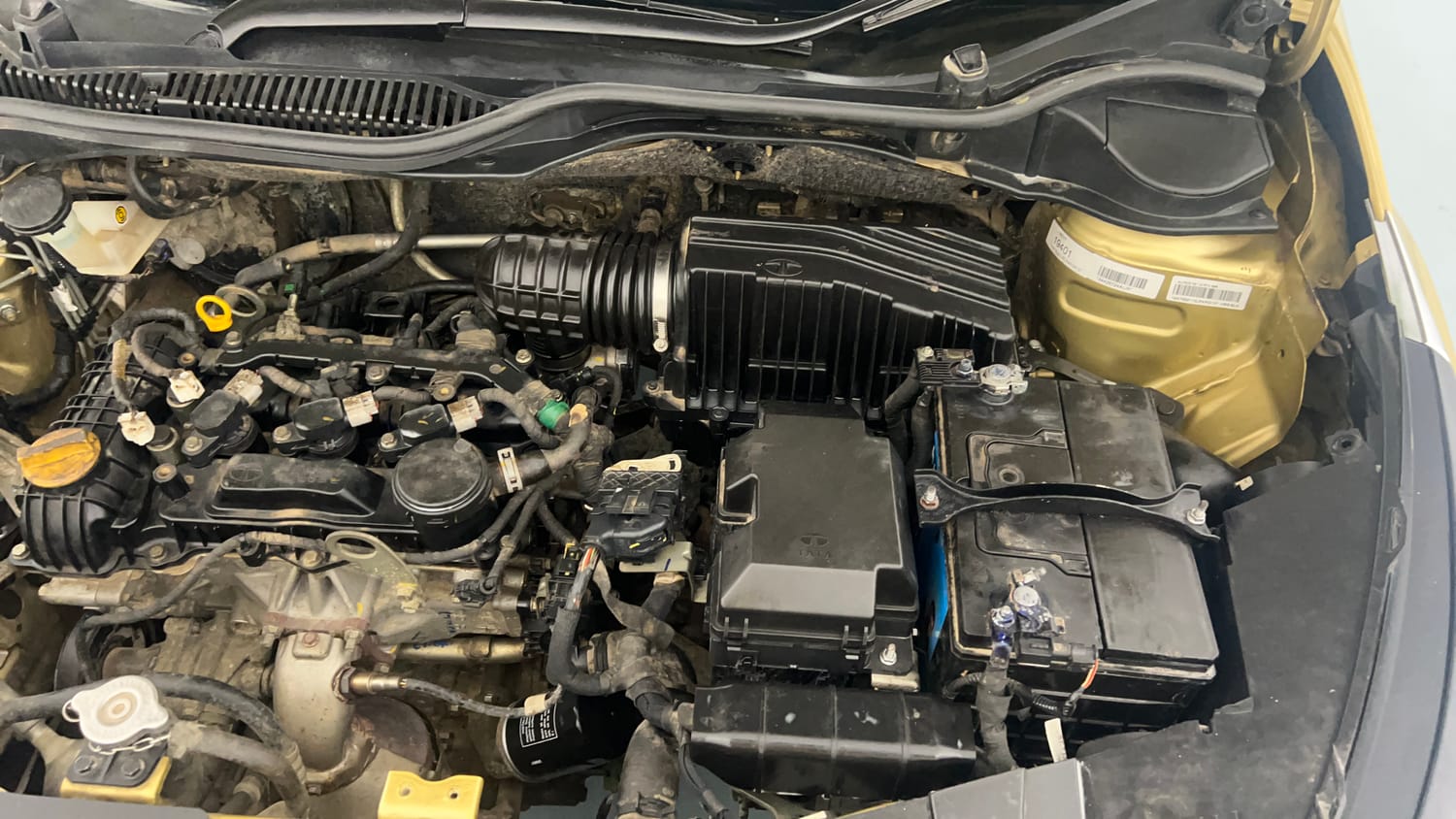 Used 2020 Tata Altroz XZ (O) Petrol Petrol Manual engine ENGINE LEFT SIDE VIEW