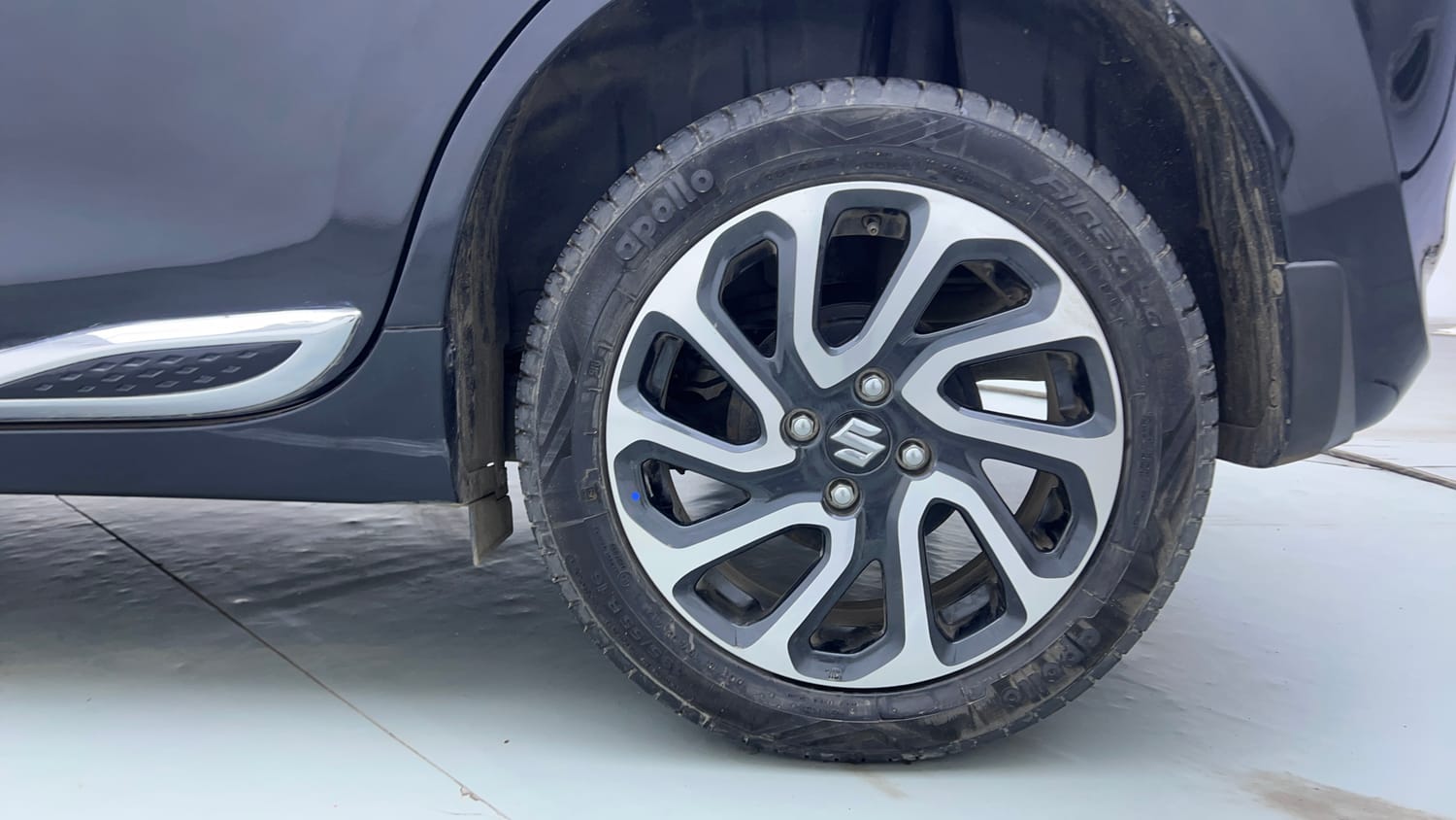 Used 2024 Maruti Suzuki Baleno Alpha AGS Petrol Automatic tyres LEFT REAR TYRE RIM VIEW