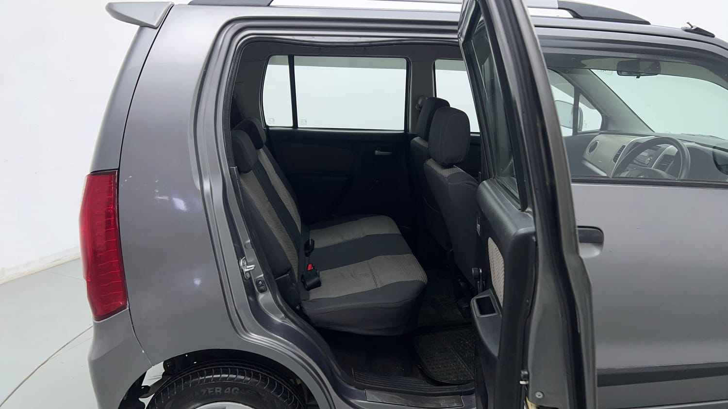 Used 2015 Maruti Suzuki Wagon R LXI CNG Cng Manual interior RIGHT SIDE REAR DOOR CABIN VIEW