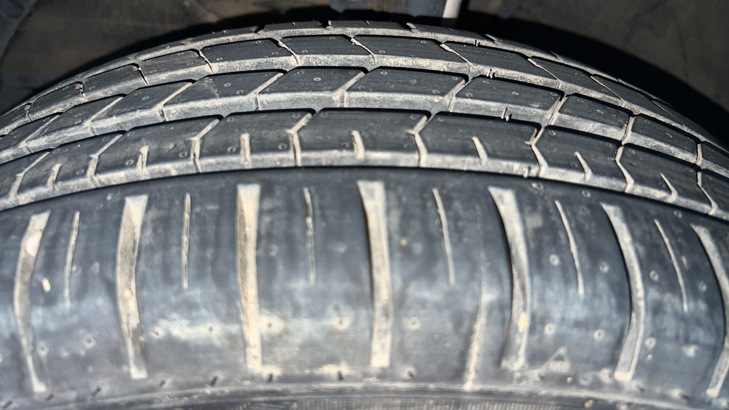 Used 2024 Maruti Suzuki Baleno Alpha AGS Petrol Automatic tyres LEFT FRONT TYRE TREAD VIEW