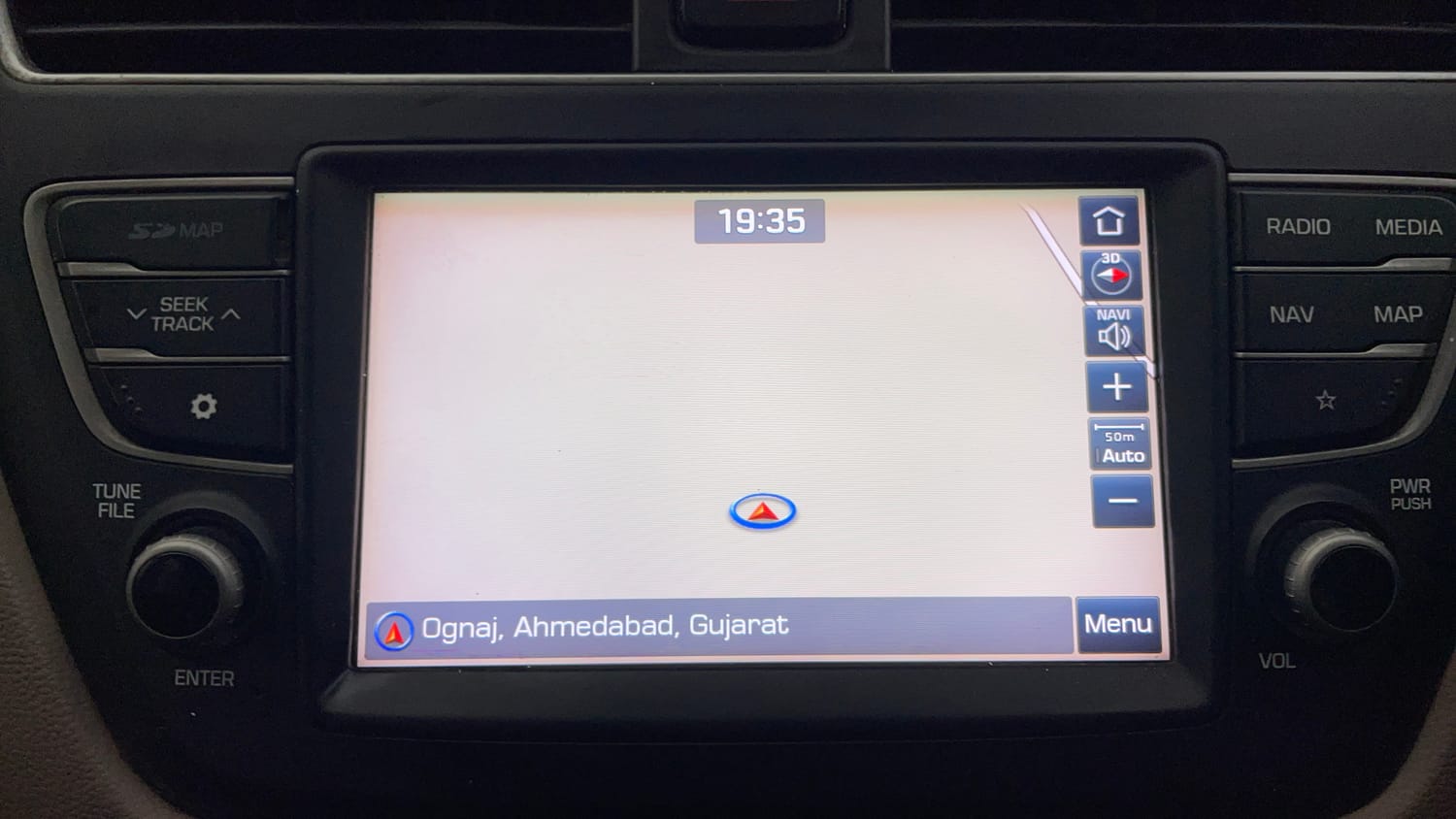Used 2020 Hyundai Elite i20 Sportz Plus 1.2 Petrol Manual top_features Integrated (in-dash) music system